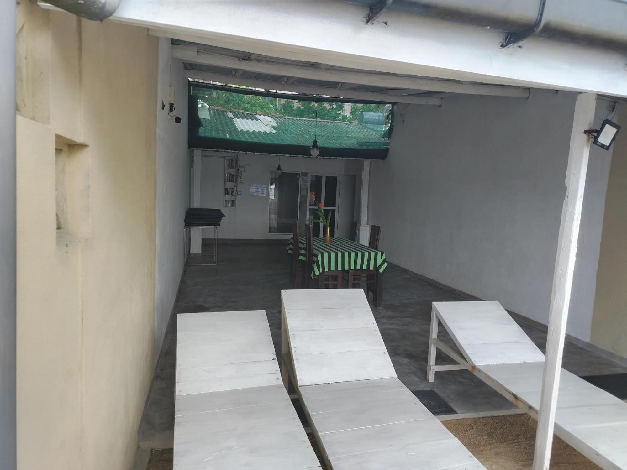 Happy Beach Resort Unawatuna Exterior foto